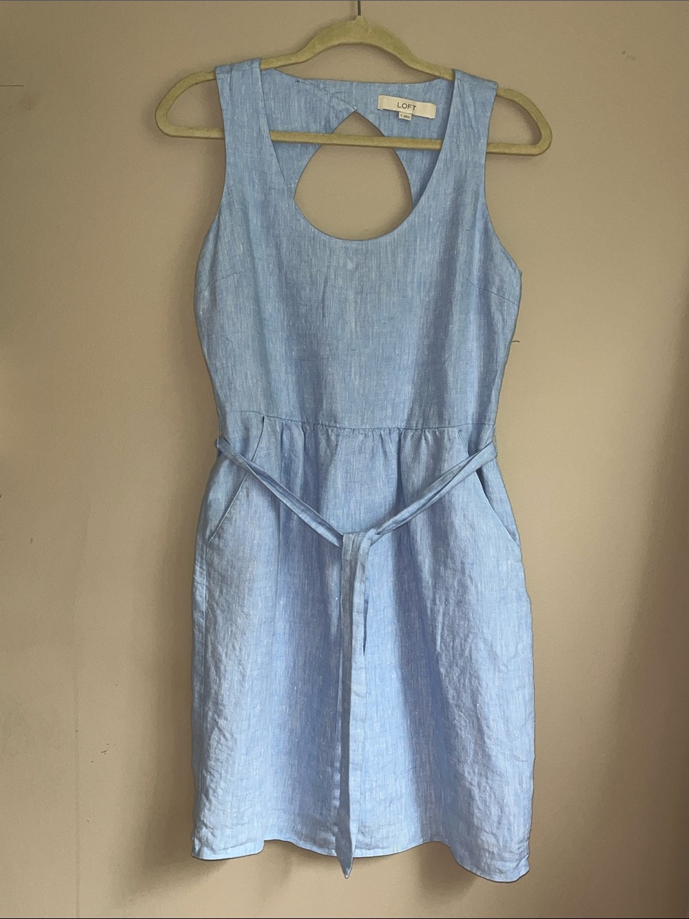 LOFT light blue linen sleeveless cutout back mini dress with pockets size 4